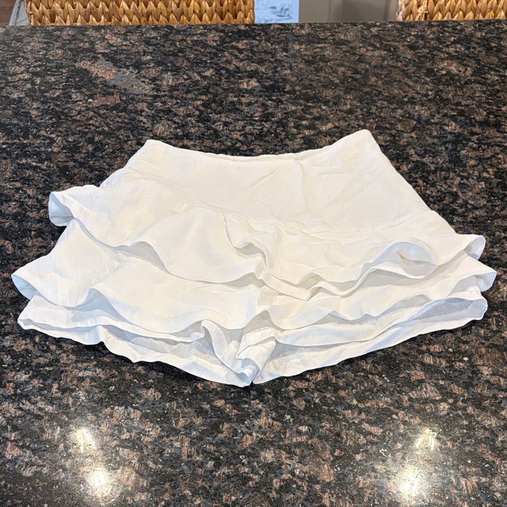 SOLD- Women's White Ruffle Skort